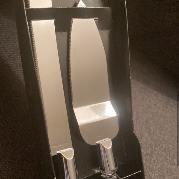 Silver Cake Knife and Serving Set for Special Occasions - Picture 2 of 3